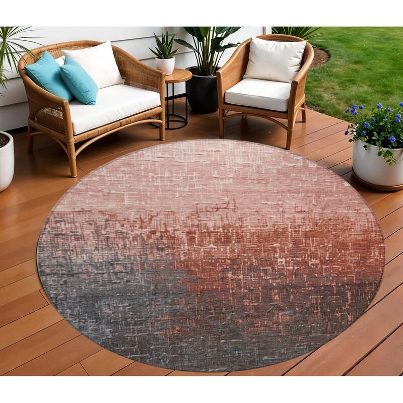 HomeRoots Ombre Transitional Rectangle Outdoor Rug - 8' Round