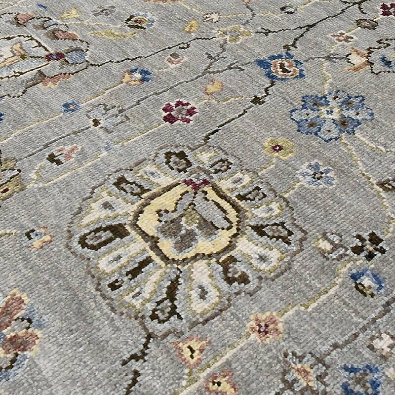 Bristol Fareford Classic Floral Hand-Knotted Area Rug