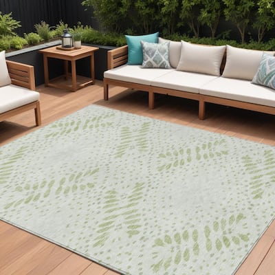 HomeRoots Floral Transitional Rectangle Outdoor Rug