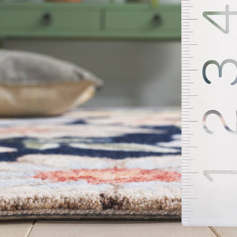 SAFAVIEH Handmade Jardin Sachika Floral Wool Rug