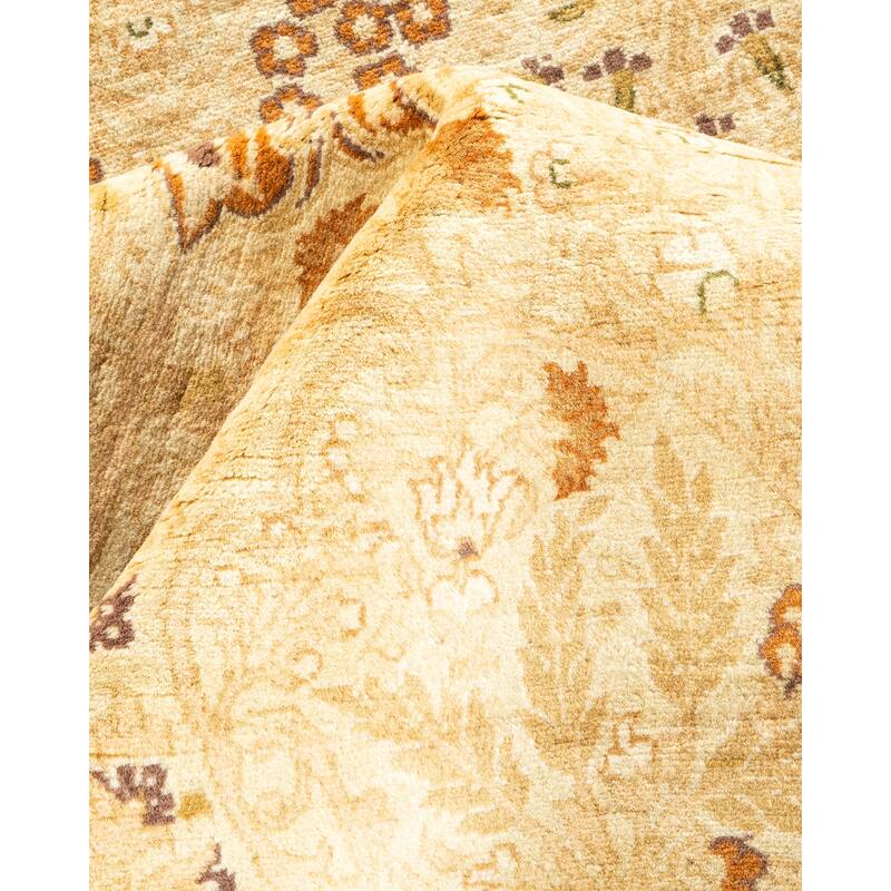 Overton Handknotted Wool Traditional Oriental Ivory Area Rug - 5' x 8'