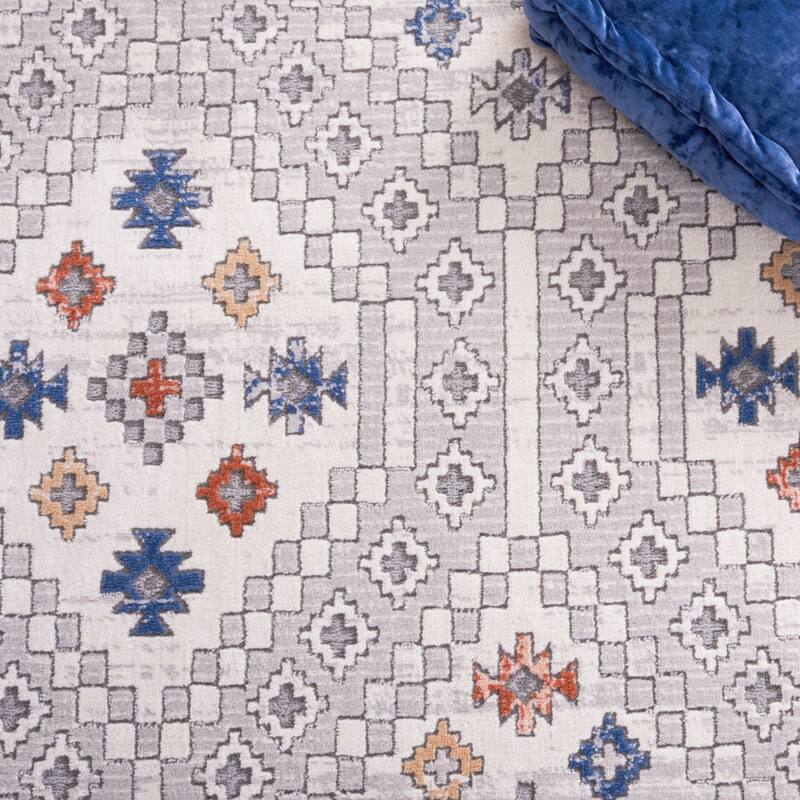 SAFAVIEH Handmade Eternal Tomoyo Boho Rug
