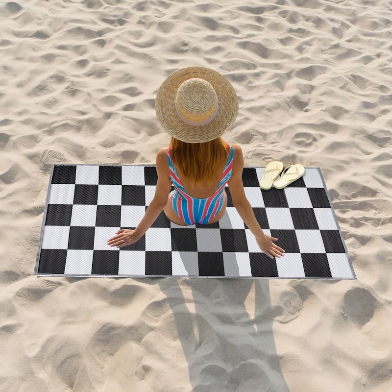 Playa Rug Outdoor Recycled Reversible Plastic Folded Mat/Rug California Collection Lightweight & Weather, Water and UV Resistant