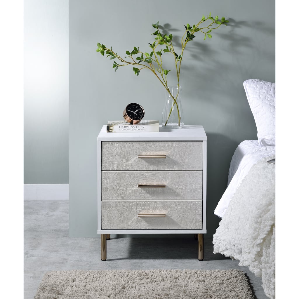3-Drawer Solid Wood Bachelors Chest, Storage Cabinet with Solid Wood Handle for Bedroom, Living Room
