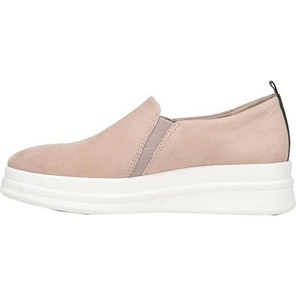 naturalizer yola slip on sneaker