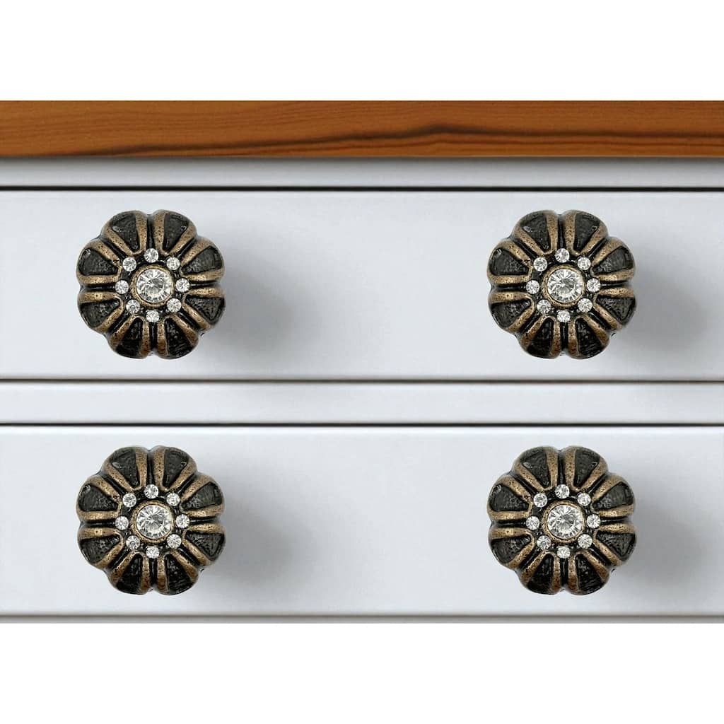 HomeRoots Set of Six Black And Gold Iron And Faux Crystal Scalloped Shape Drawer Pull Knobs - 6.25 in. x 4.00 in. x 3.50 in.