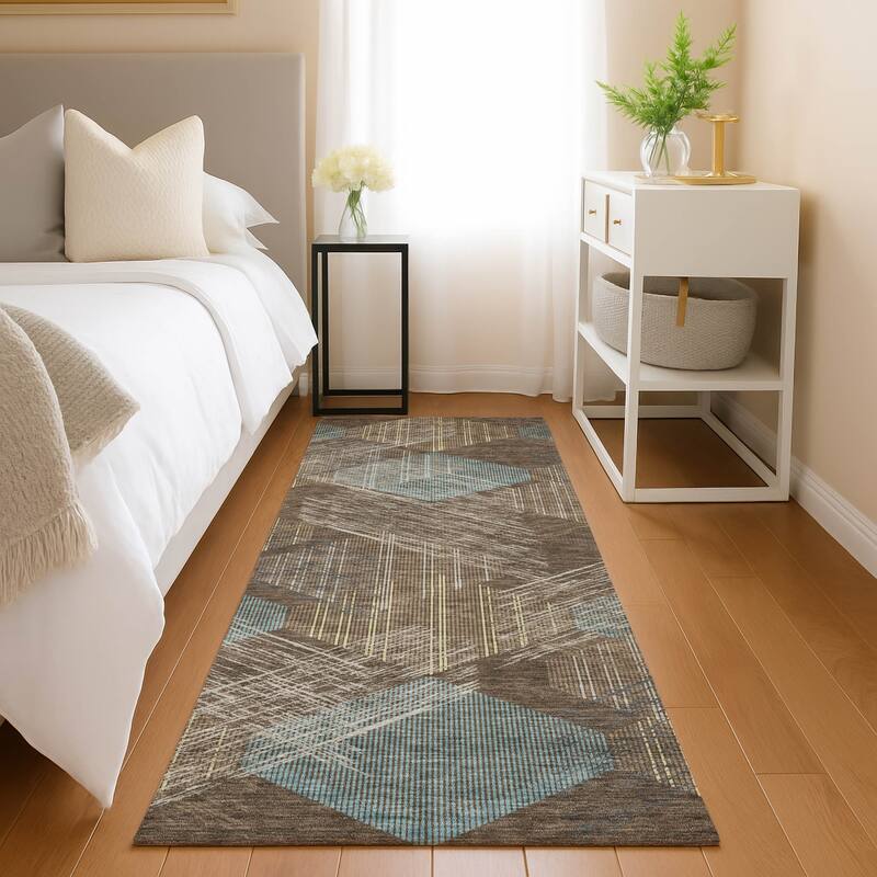 Machine Washable Indoor/ Outdoor Modern Hotchkiss Chantille Rug