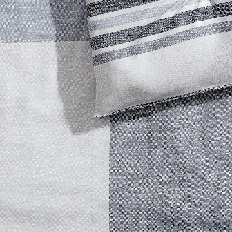 Eddie Bauer Plaid Printed Grey Bonus Bed Set