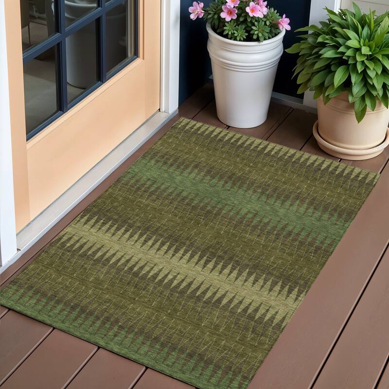 HomeRoots Striped Transitional Rectangle Outdoor Rug - 3' x 5'