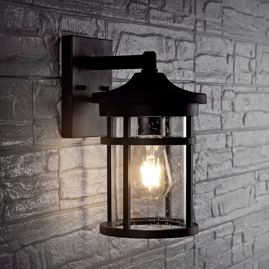 SAFAVIEH Eutrope Outdoor Wall Lantern - 6.8"x8"x11.5" - 7Wx8Dx12H