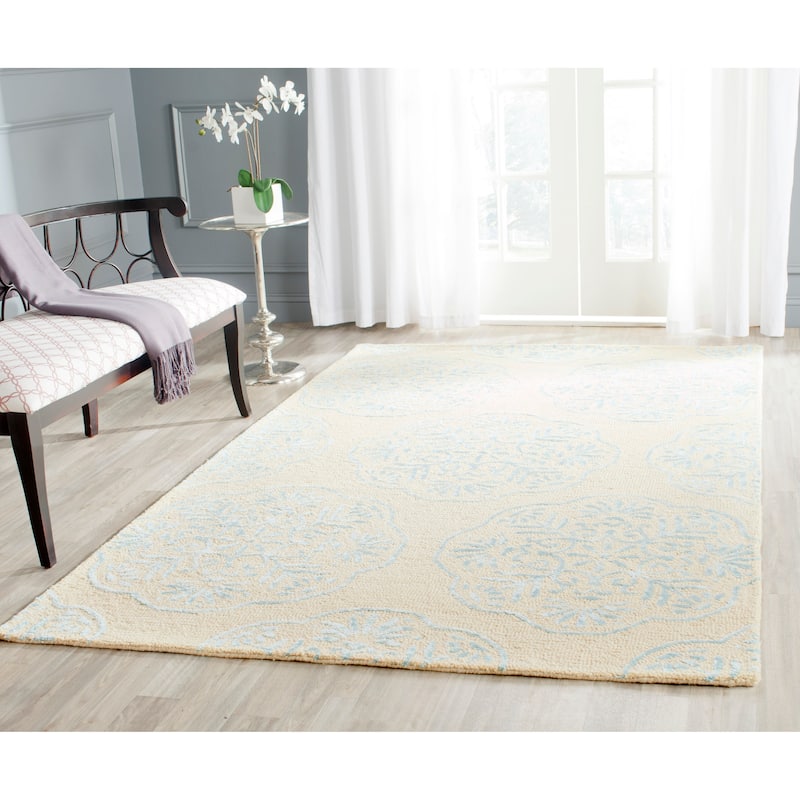 SAFAVIEH Handmade Bella Abygaelle Modern Floral Wool Rug - 5' x 8' - Beige/Blue