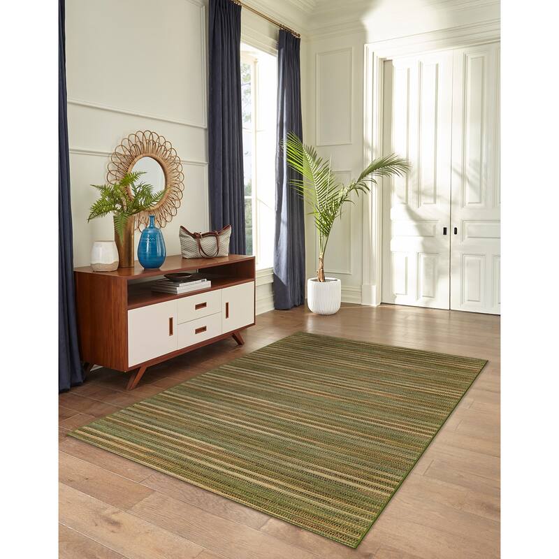 Liora Manne Marina Stripes Indoor/ Outdoor Area Rug - 7'10" x 9'10" - Green