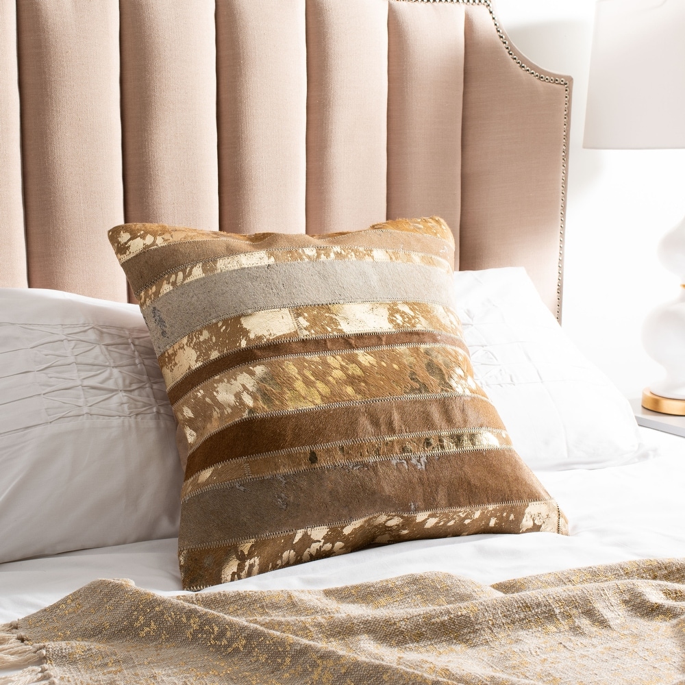 https://ak1.ostkcdn.com/images/products/is/images/direct/42cfcdfc021af197d3ebe901dd0982661aea997b/SAFAVIEH-Peyton-Gold-18-inch-Square-Throw-Pillows-%28Set-of-2%29.jpg