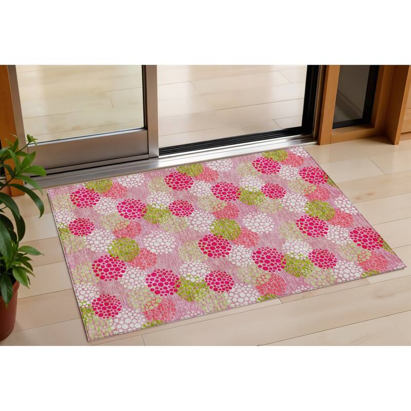 HomeRoots Polka Dot Transitional Rectangle Outdoor Rug - 3' x 5'