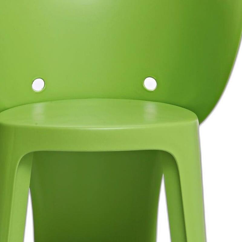 HomeRoots Set Of Four Green Heavy Duty Plastic Juvenile Chairs - 15.70 in. x 21.90 in. x 18.90 in.