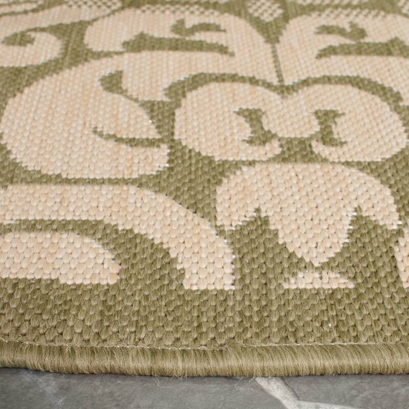 SAFAVIEH Courtyard Peggie Indoor/ Outdoor Patio Backyard Rug