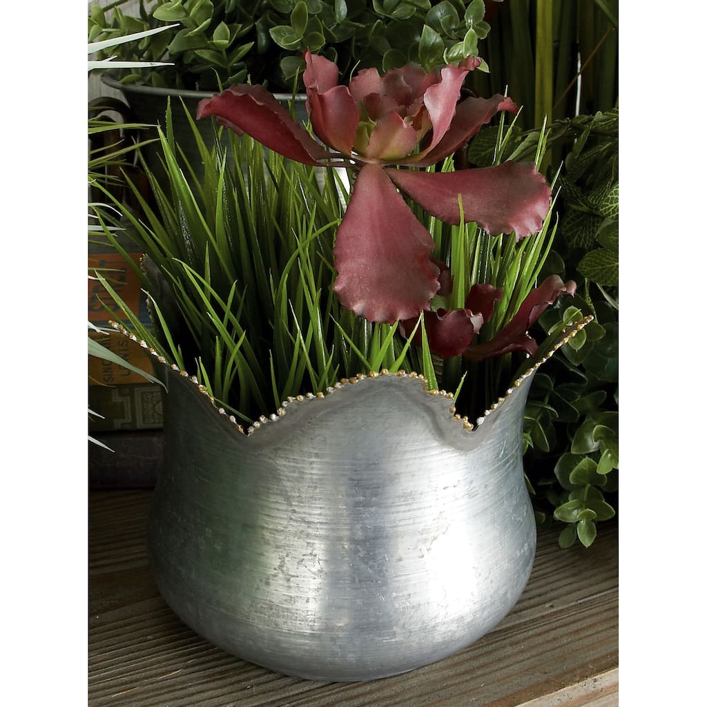 Enthralling set of 3 Metal Planter
