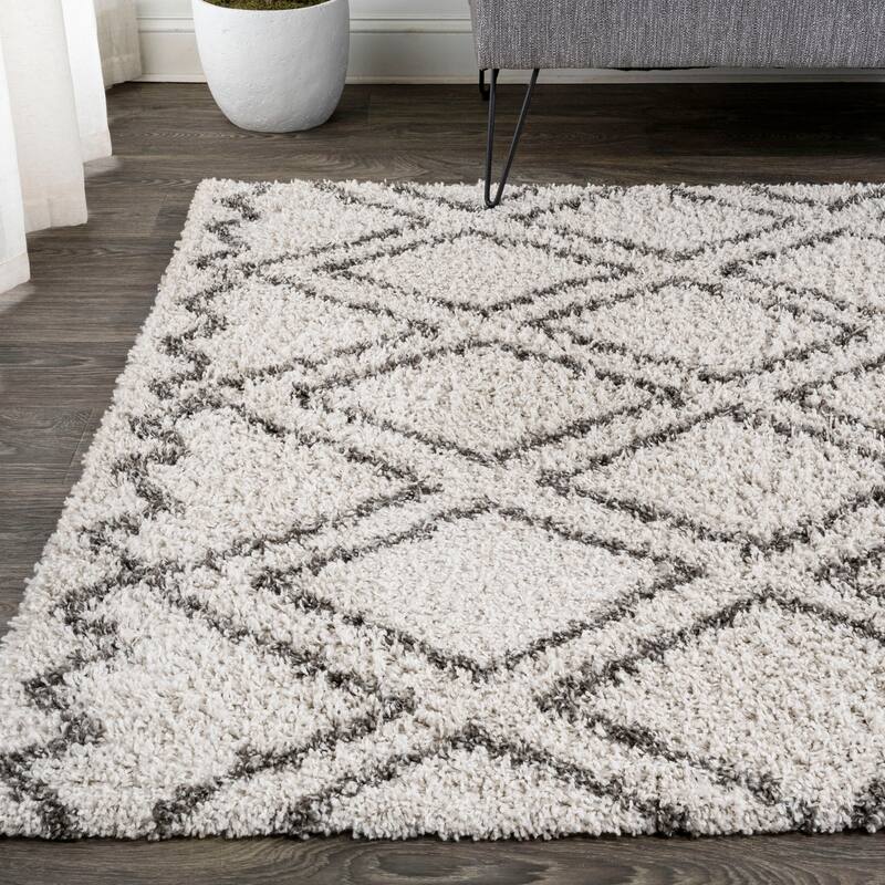 JONATHAN Y Algaida Diamond Trellis Shag Area Rug