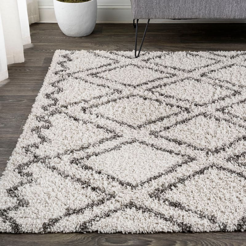 JONATHAN Y Algaida Diamond Trellis Shag Area Rug