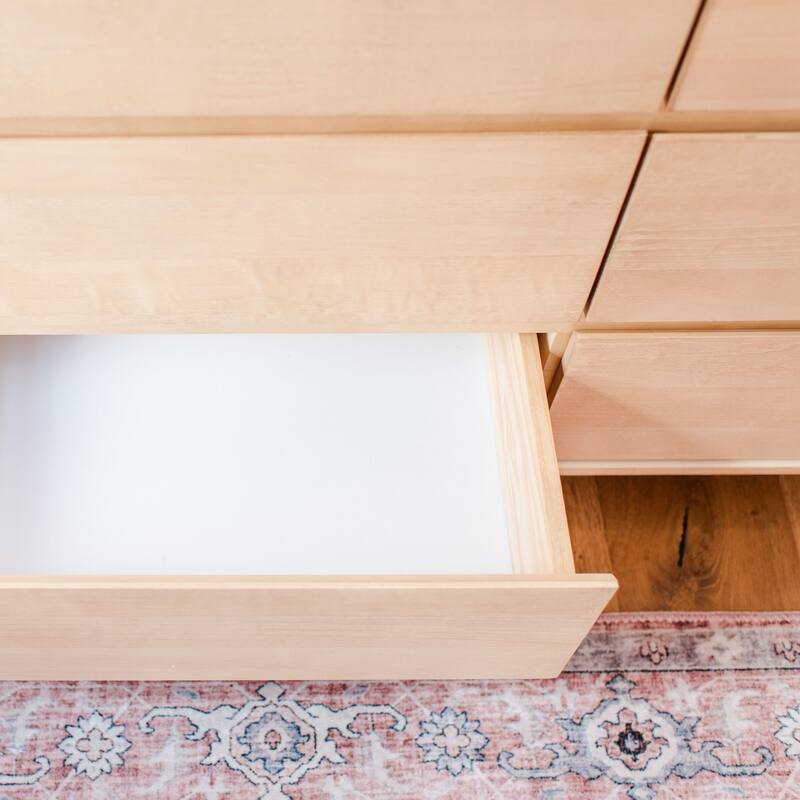 Max and Lily Scandinavian 6 Drawer Dresser
