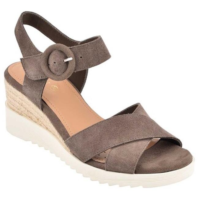 easy spirit evolve sandals