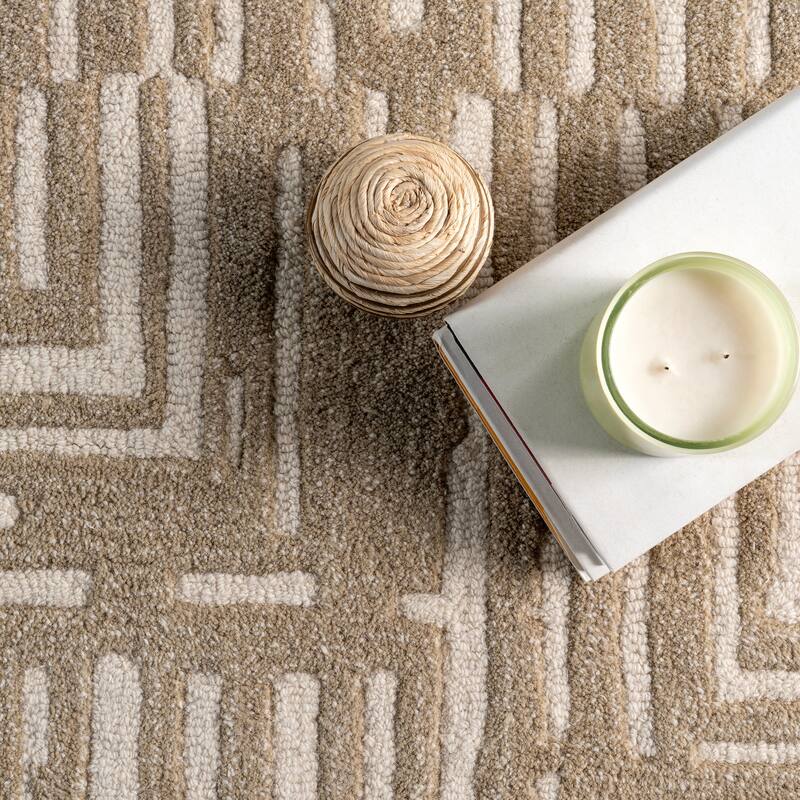 Nuloom Kamala Geometric High-Low Wool Area Rug