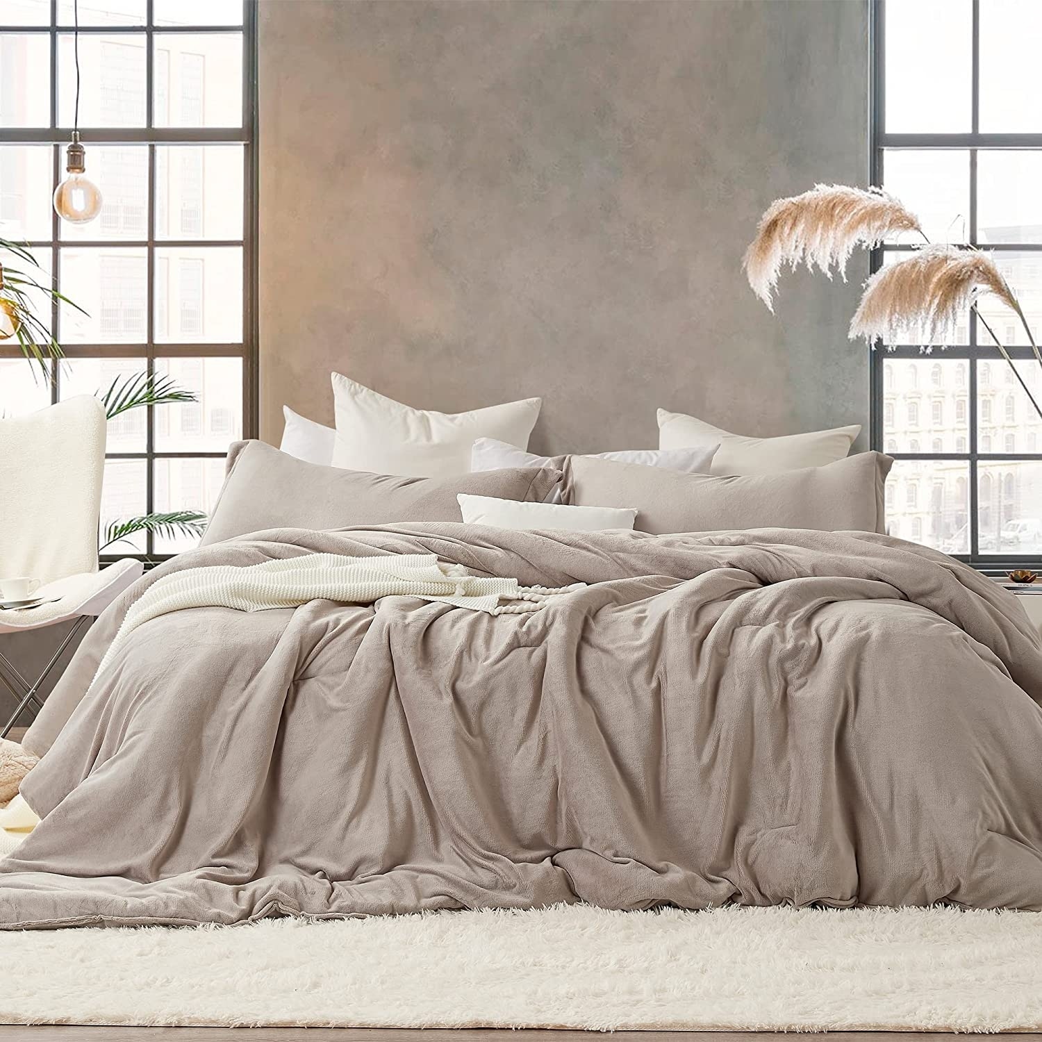 Oversized Comforters by Byourbed, where our Queen is a King Sized Comforter  and our King is an Oversized Comforter for your bedding comfort and decor.  From Comforters and Duvets to Sheet Sets
