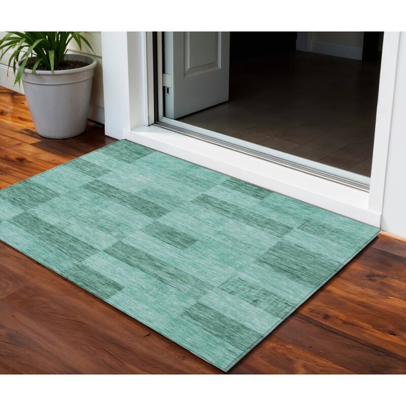 HomeRoots Geometric Transitional Rectangle Outdoor Rug - 3' x 5'