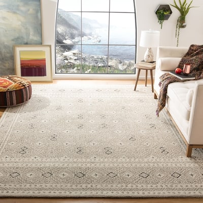 SAFAVIEH Handmade Micro-Loop Jelske Wool Rug