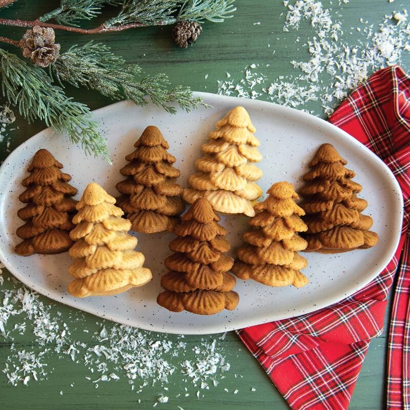 Nordic Ware Evergreen Cakelet Pan