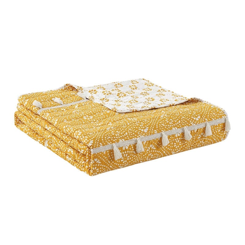 DESIGN STUDIO Pasadena Medallion Soft Reversible Microfiber Quilt Set