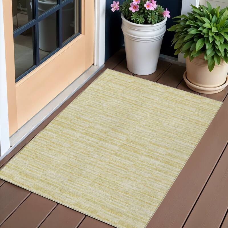 HomeRoots Striped Transitional Rectangle Outdoor Rug - 3' x 5'