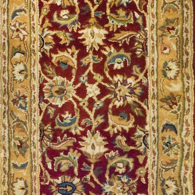 SAFAVIEH Handmade Classic Clotilda Traditional Oriental Wool Rug