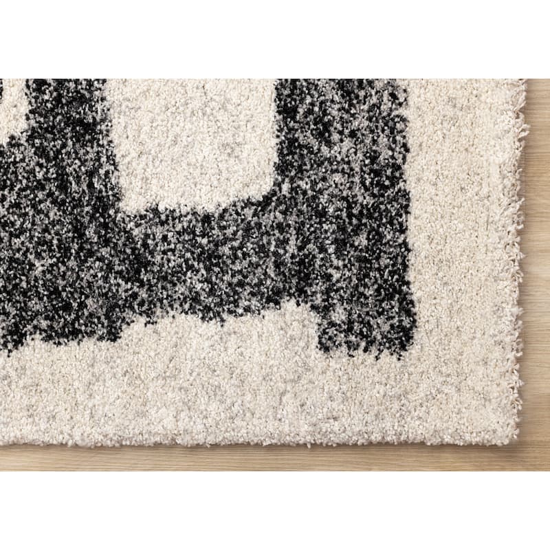 Maverick Collection - Distressed Lines White Black Plush Area Rug