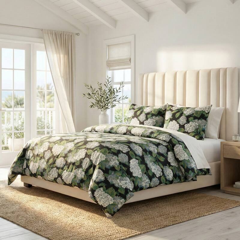 Magnolia Home Fashions Summerwind Ebony Duvet cover & shams Set