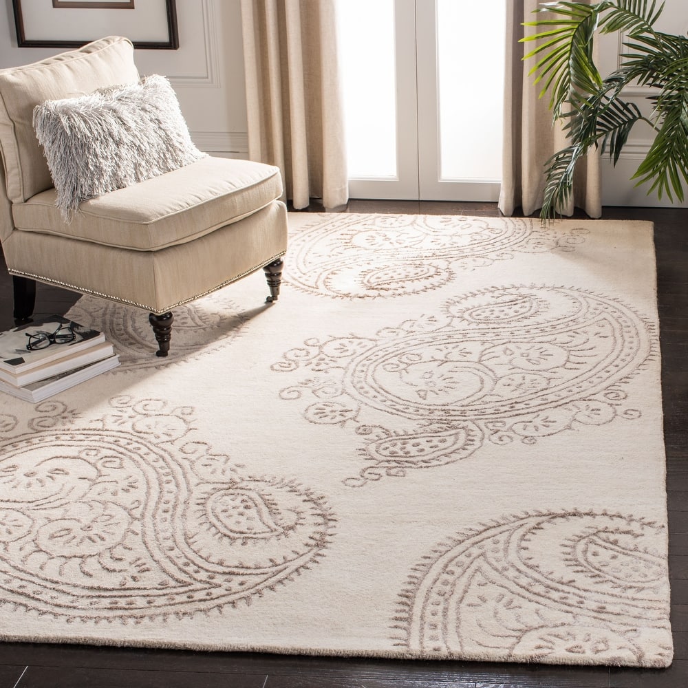 SAFAVIEH Handmade Bella Kristiana Paisley Modern Floral Wool Rug