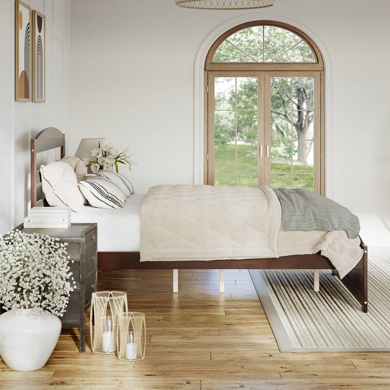 Warren Full Platform Bed with Matching Footboard in Walnut