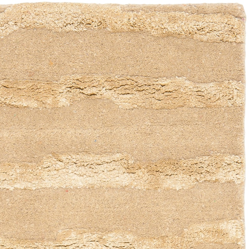 SAFAVIEH Handmade Soho Vitaliana Stripes N.Z. Wool Rug