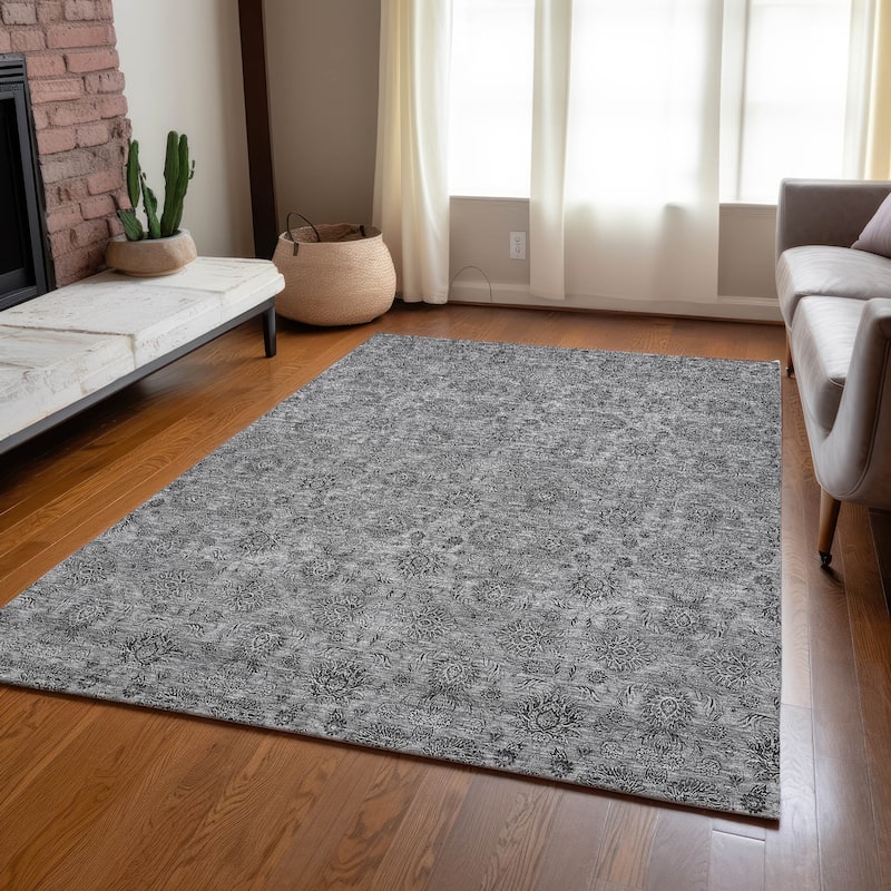 Machine Washable Indoor/ Outdoor Chantille Traditional Floral Rug