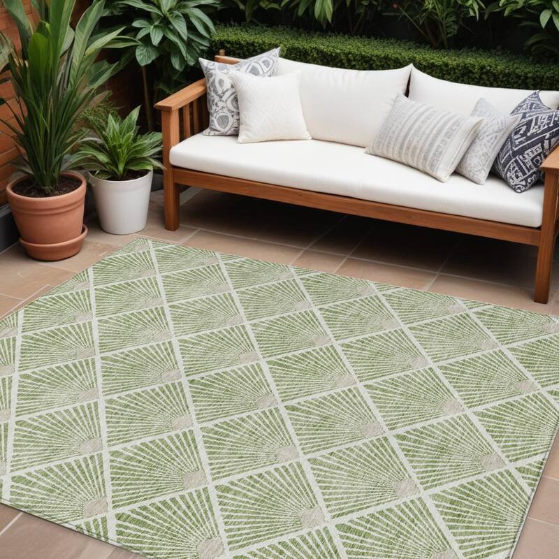 HomeRoots Geometric Transitional Rectangle Outdoor Rug - 9' X 12'