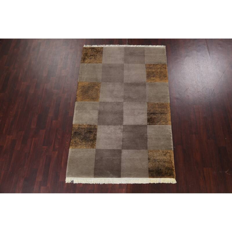 Checkered Vegetable Dye Nepalese Oriental Wool Area Rug Hand-knotted - 5'2" x 7'11"