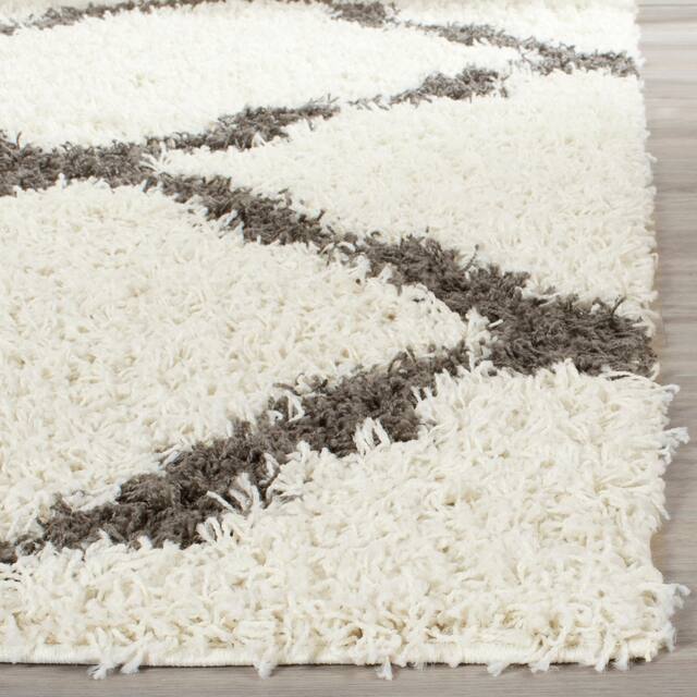 SAFAVIEH Dallas Shag Giusy Trellis 1.5-inch Thick Rug