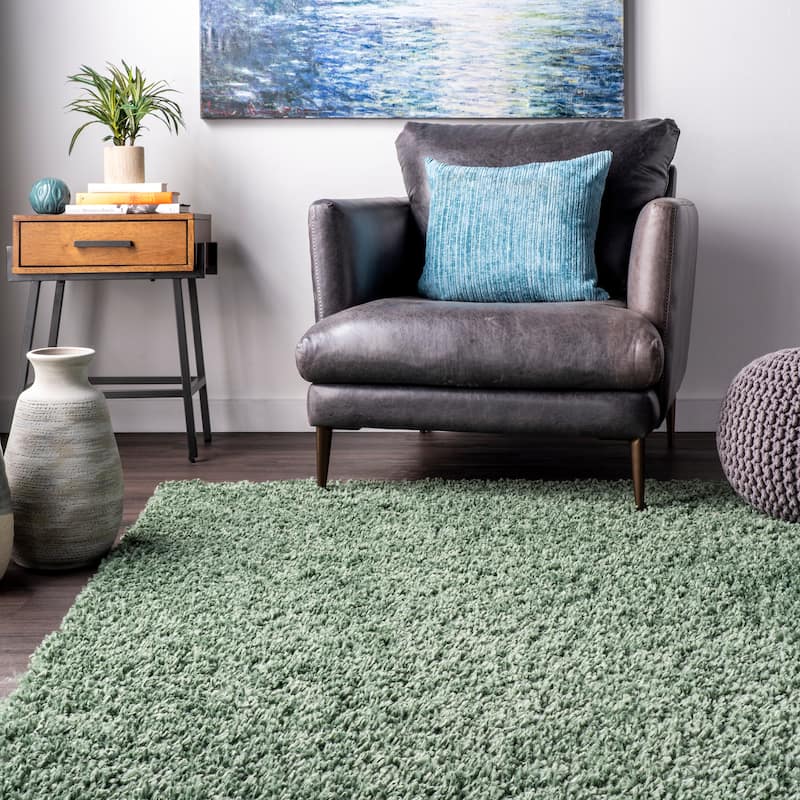 Nuloom Kara Solid Shag Area Rug