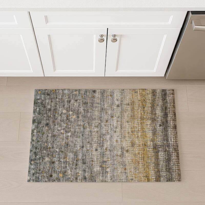 Machine Washable Indoor/ Outdoor Ombre Stripes Chantille Rug