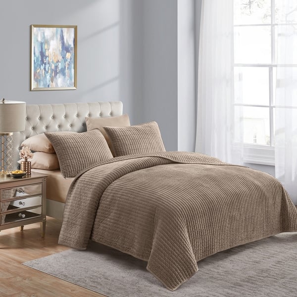 Wonderful Velvet 3 Piece Quilt Set - On Sale - Bed Bath & Beyond - 37173596