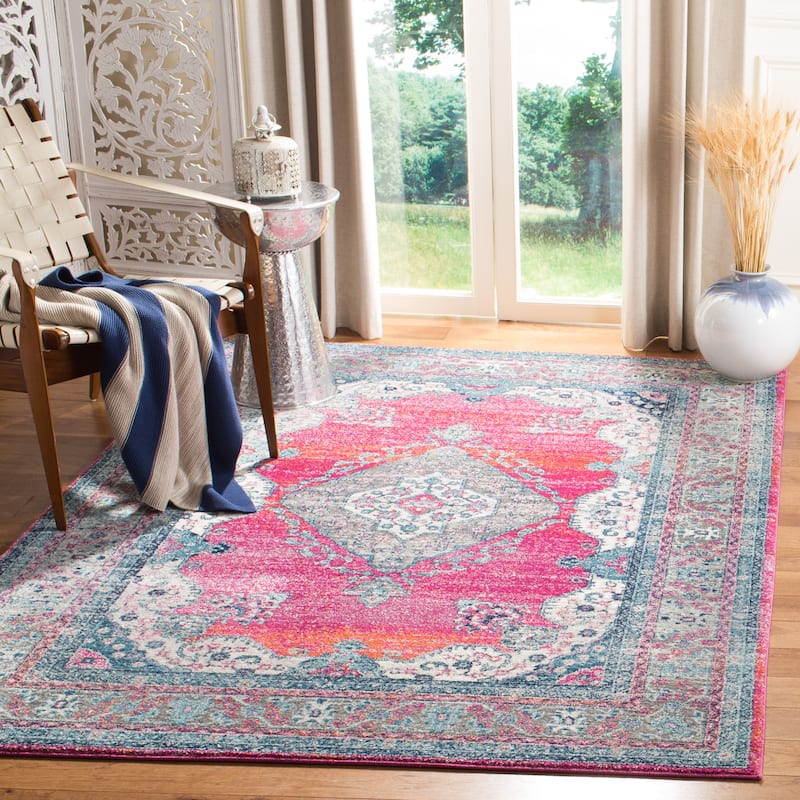 SAFAVIEH, Evoke Seniha Vintage Boho Medallion Rug