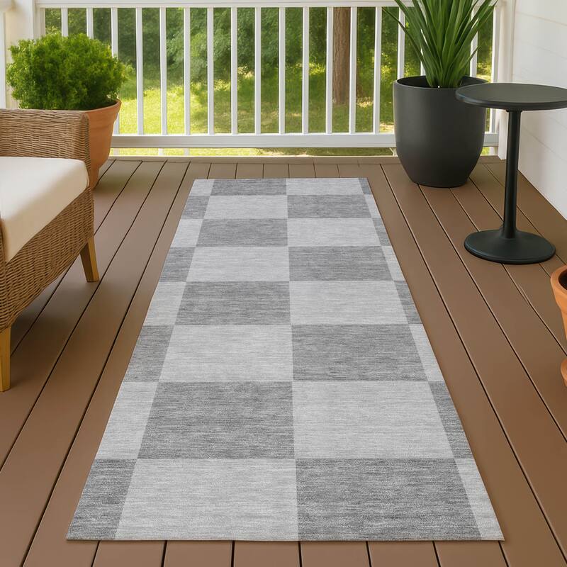 Machine Washable Indoor/ Outdoor Modern Checker Chantille Rug - Gray - 2'3" x 7'6"