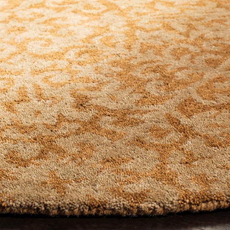 SAFAVIEH Handmade Antiquity Rhosyn Traditional Oriental Wool Rug