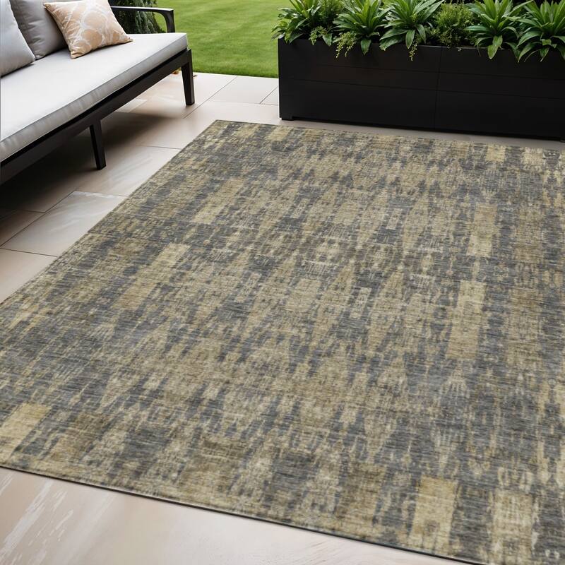 HomeRoots Moroccan Transitional Rectangle Outdoor Rug - 5' X 8'