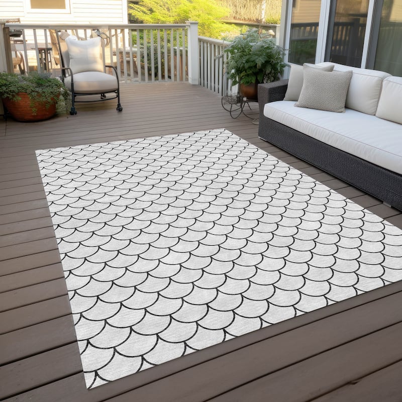 Machine Washable Indoor/ Outdoor Chantille Modern Geo Rug
